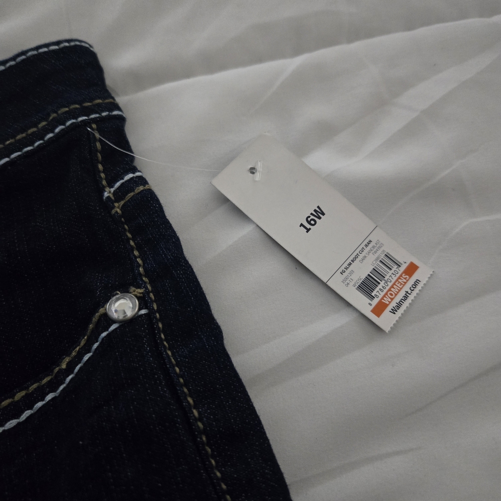 NWT Women's Faded Glory Dark Blue Slim Boot Cut Denim Jeans With Subtle Fading - Picture 6 of 8